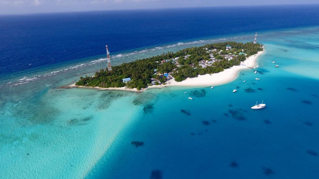 Luau Beach Inn, Maldives Fulidhoo Exterior photo